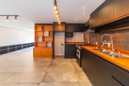 Casa de condomínio para alugar com 300m², 3 quartos e 2 vagasCozinha