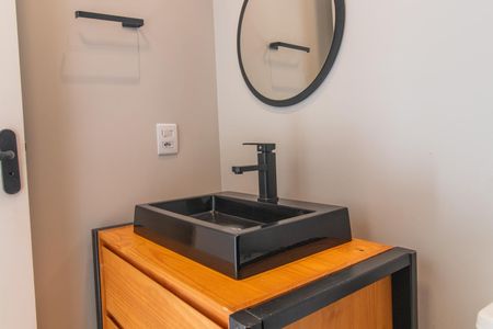 Casa de condomínio para alugar com 300m², 3 quartos e 2 vagasBanheiro da Suíte 1