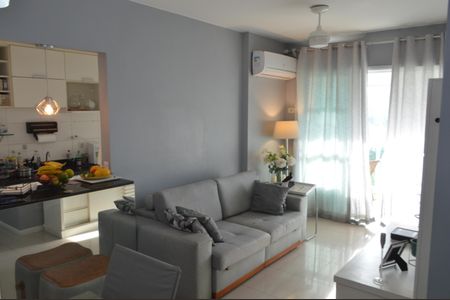 Apartamento à venda com 68m², 2 quartos e 1 vagaSala