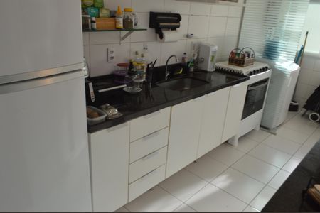 Apartamento à venda com 68m², 2 quartos e 1 vagaCozinha