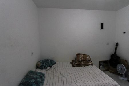 Casa à venda com 215m², 6 quartos e 1 vagaQuarto