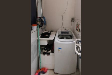 Casa à venda com 215m², 6 quartos e 1 vagaÁrea de Serviço