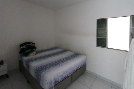 Casa à venda com 215m², 6 quartos e 1 vagaQuarto