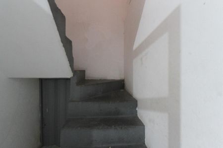 Casa à venda com 215m², 6 quartos e 1 vagaescada