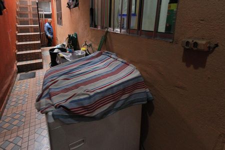 Casa à venda com 215m², 6 quartos e 1 vagaÁrea de Serviço