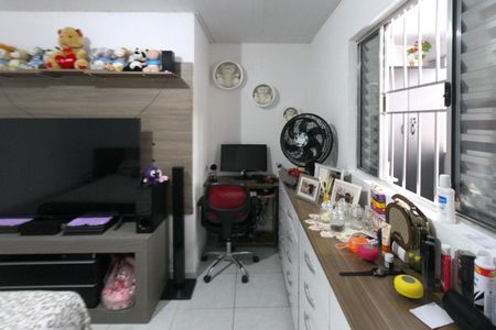 Casa à venda com 215m², 6 quartos e 1 vagaQuarto casa 05