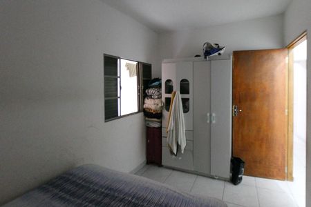 Casa à venda com 215m², 6 quartos e 1 vagaQuarto