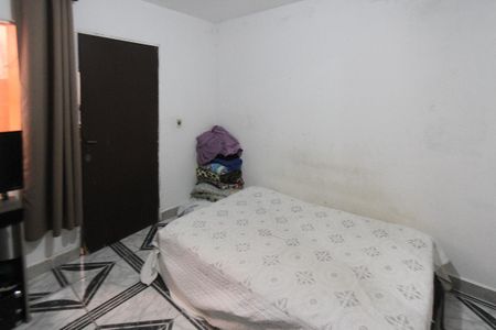 Casa à venda com 215m², 6 quartos e 1 vagaQuarto