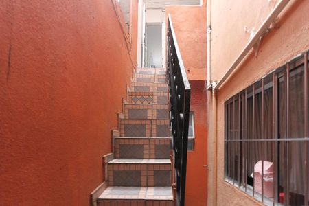 Casa à venda com 215m², 6 quartos e 1 vagaEscada