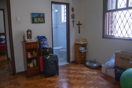 Casa à venda com 300m², 4 quartos e 1 vagaSuíte