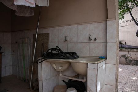 Casa à venda com 300m², 4 quartos e 1 vagaÁrea de Serviço