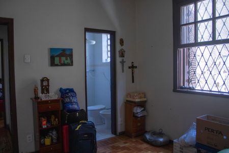 Casa à venda com 300m², 4 quartos e 1 vagaSuíte