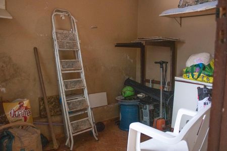 Casa à venda com 300m², 4 quartos e 1 vagaÁrea de Serviço