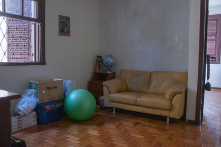 Casa à venda com 300m², 4 quartos e 1 vagaSuíte