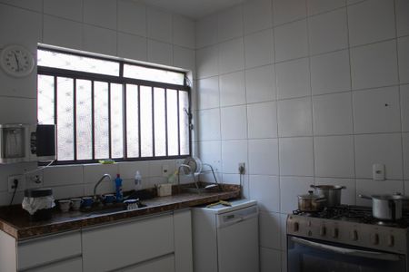 Casa à venda com 300m², 4 quartos e 1 vagaCozinha