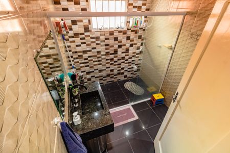 Casa à venda com 190m², 3 quartos e 2 vagasBanheiro 2