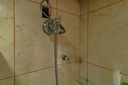 Casa à venda com 190m², 3 quartos e 2 vagasBanheiro