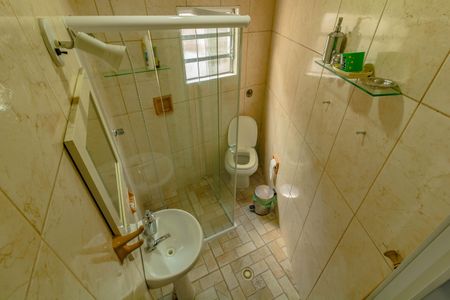 Casa à venda com 190m², 3 quartos e 2 vagasBanheiro