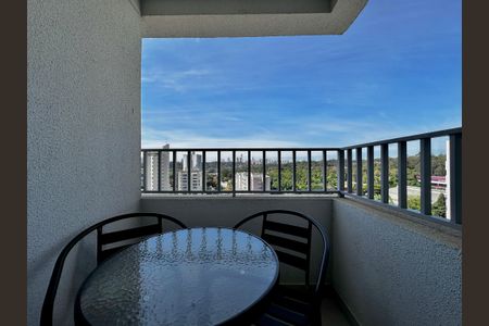 Studio para alugar com 19m², 0 quarto e sem vaga Studio para alugar com 19m², 0 quarto e sem vagaSacada