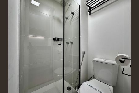 Studio para alugar com 19m², 0 quarto e sem vaga Studio para alugar com 19m², 0 quarto e sem vagaBanheiro