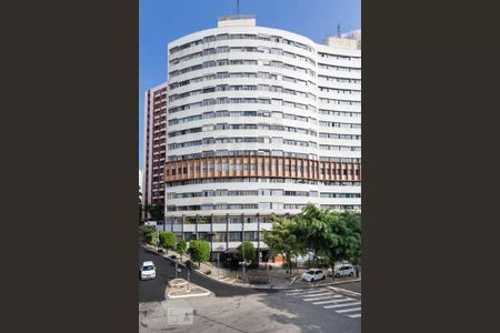 Apartamento à venda com 53m², 1 quarto e sem vagaFachada