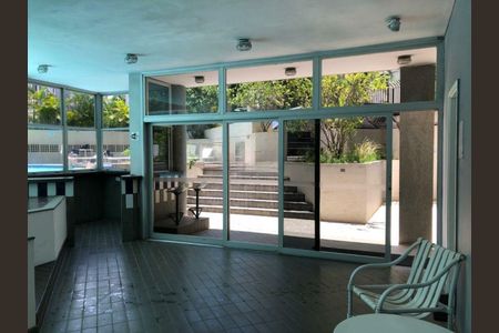 Apartamento para alugar com 76m², 2 quartos e 2 vagas
