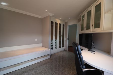 Apartamento para alugar com 296m², 3 quartos e 4 vagasQuarto 2 suíte