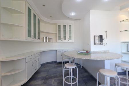 Apartamento para alugar com 296m², 3 quartos e 4 vagasCozinha