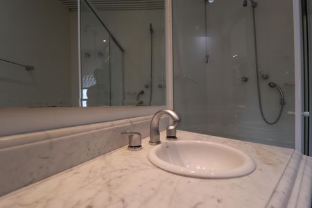 Apartamento para alugar com 296m², 3 quartos e 4 vagasBanheiro Quarto 2 suíte