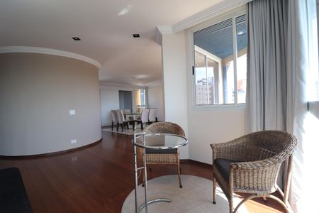 Apartamento para alugar com 296m², 3 quartos e 4 vagasSala