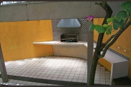 Apartamento para alugar com 296m², 3 quartos e 4 vagas Apartamento para alugar com 296m², 3 quartos e 4 vagasÁrea comum - Churrasqueira