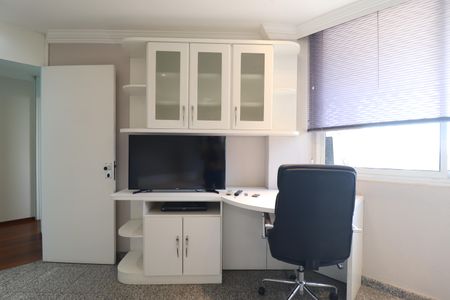 Apartamento para alugar com 296m², 3 quartos e 4 vagasQuarto 2 suíte