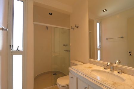 Apartamento para alugar com 296m², 3 quartos e 4 vagasBanheiro Quarto 3 suíte