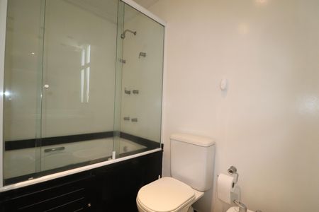 Apartamento para alugar com 296m², 3 quartos e 4 vagasBanheiro Quarto 1 suíte