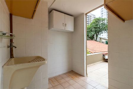 Casa de condomínio à venda com 180m², 5 quartos e 2 vagas