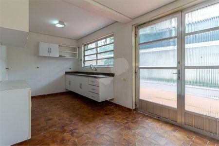 Casa de condomínio à venda com 180m², 5 quartos e 2 vagas