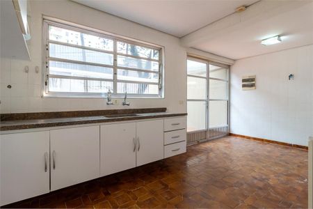 Casa de condomínio à venda com 180m², 5 quartos e 2 vagas