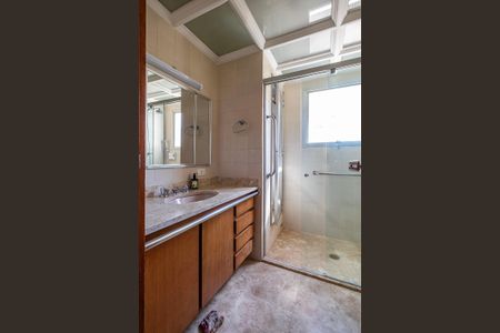 Apartamento à venda com 177m², 3 quartos e 2 vagasBanheiro