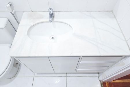 Apartamento para alugar com 72m², 3 quartos e 2 vagas Apartamento para alugar com 72m², 3 quartos e 2 vagasBanheiro