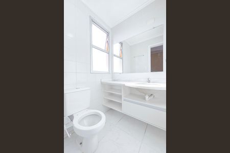 Apartamento para alugar com 72m², 3 quartos e 2 vagas Apartamento para alugar com 72m², 3 quartos e 2 vagasBanheiro da Suíte
