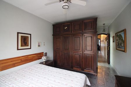 Casa à venda com 239m², 3 quartos e 2 vagasQuarto 1 