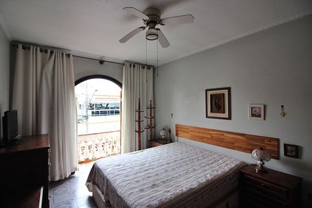 Casa à venda com 239m², 3 quartos e 2 vagasQuarto 1 