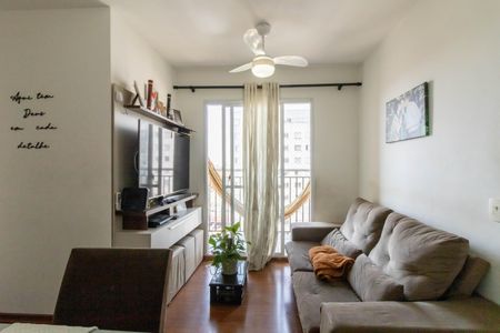 Sala de apartamento à venda com 3 quartos, 56m² em Jardim Cocaia, Guarulhos