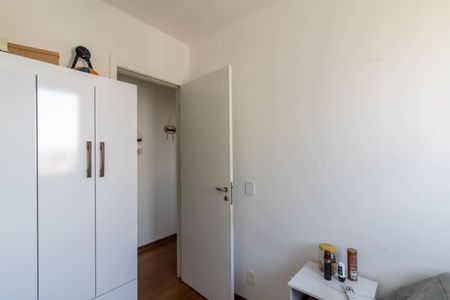 Quarto 2 de apartamento à venda com 3 quartos, 56m² em Jardim Cocaia, Guarulhos