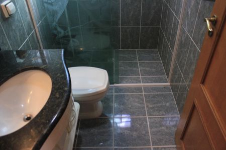 Casa à venda com 213m², 3 quartos e 4 vagasBanheiro 