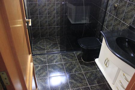 Casa à venda com 213m², 3 quartos e 4 vagasBanheiro da Suíte