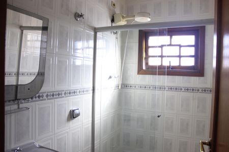 Casa à venda com 213m², 3 quartos e 4 vagasBanheiro 2