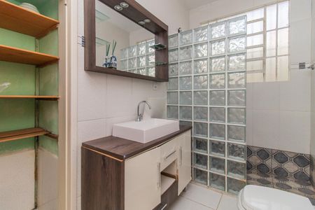 Casa à venda com 210m², 3 quartos e 4 vagasBanheiro Social