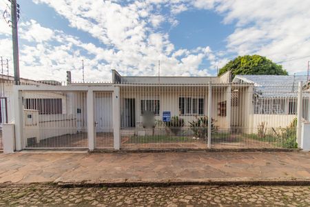 Casa à venda com 210m², 3 quartos e 4 vagasFachada e Placa
