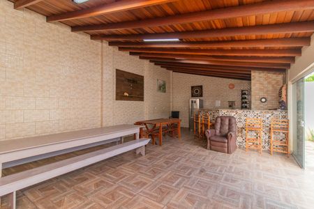 Casa à venda com 210m², 3 quartos e 4 vagasÁrea comum - Salão de festas